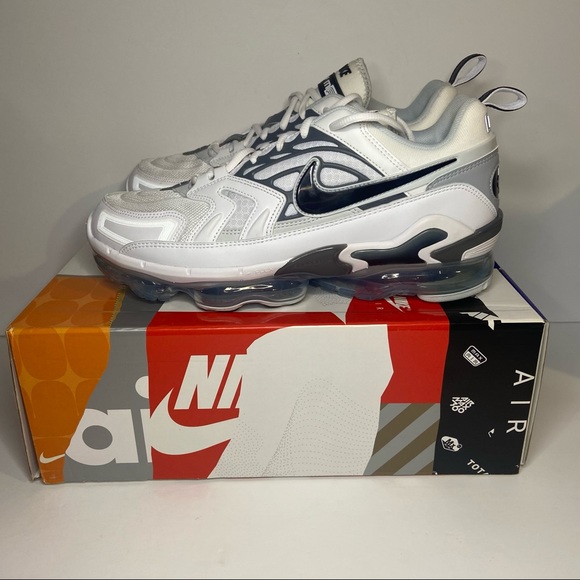 Nike Air Vapormax Evo - Picture 1 of 9